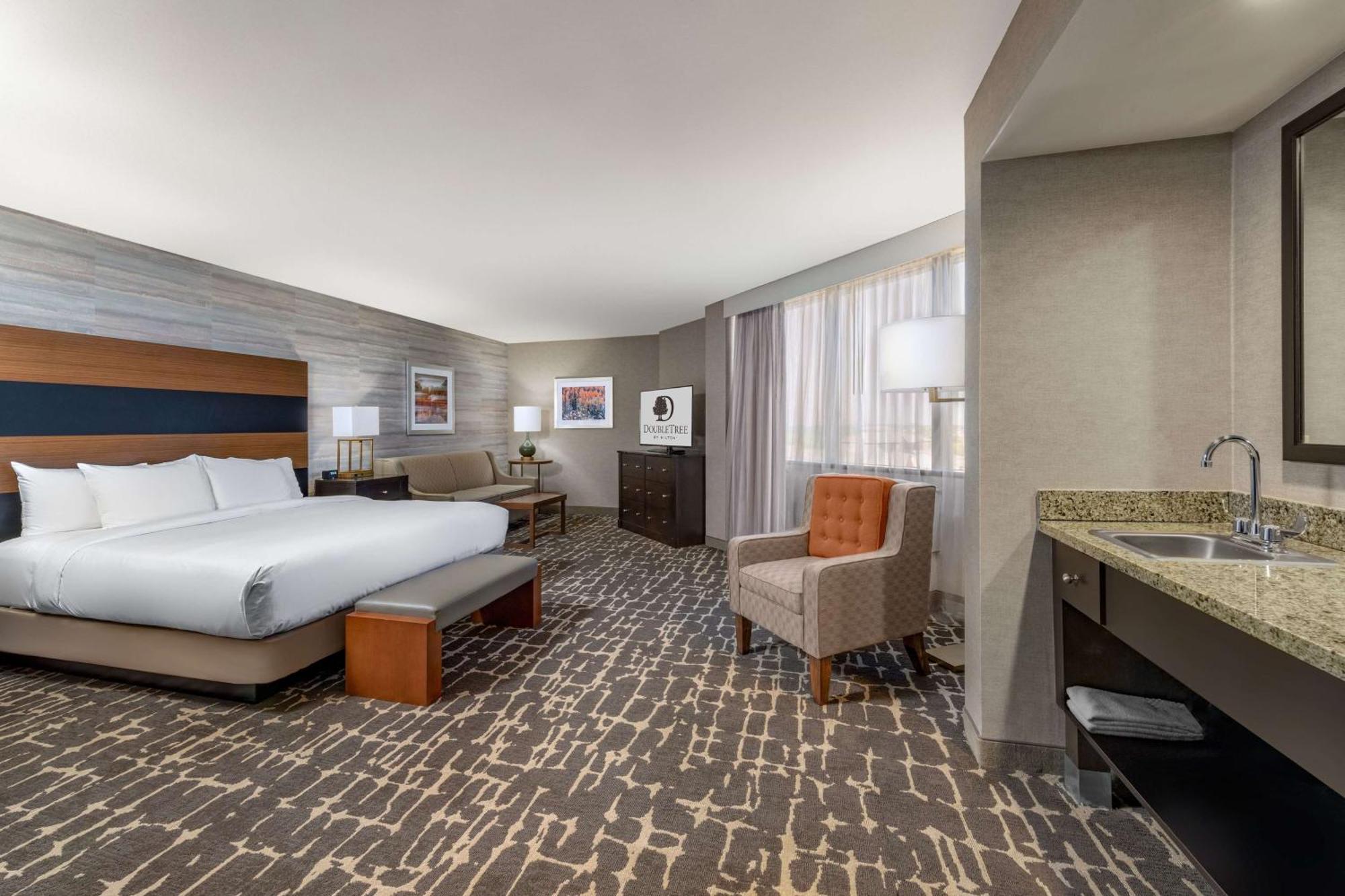 Doubletree By Hilton Hotel Denver - Aurora Eksteriør billede