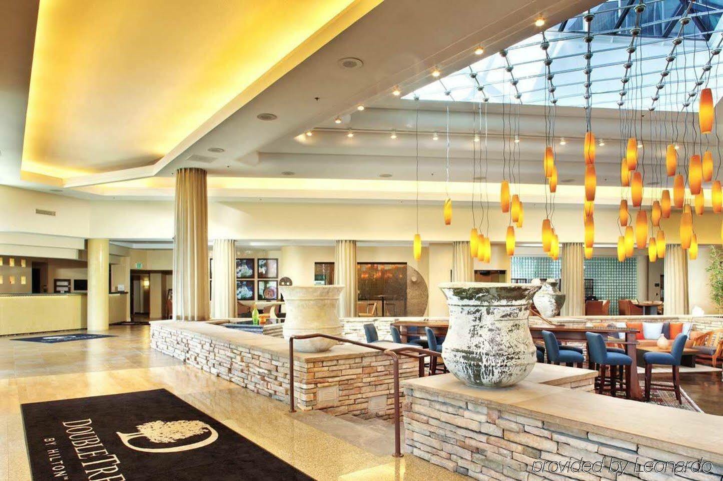 Doubletree By Hilton Hotel Denver - Aurora Eksteriør billede